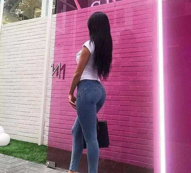 威尼斯欢乐娱人棋牌手机app下载